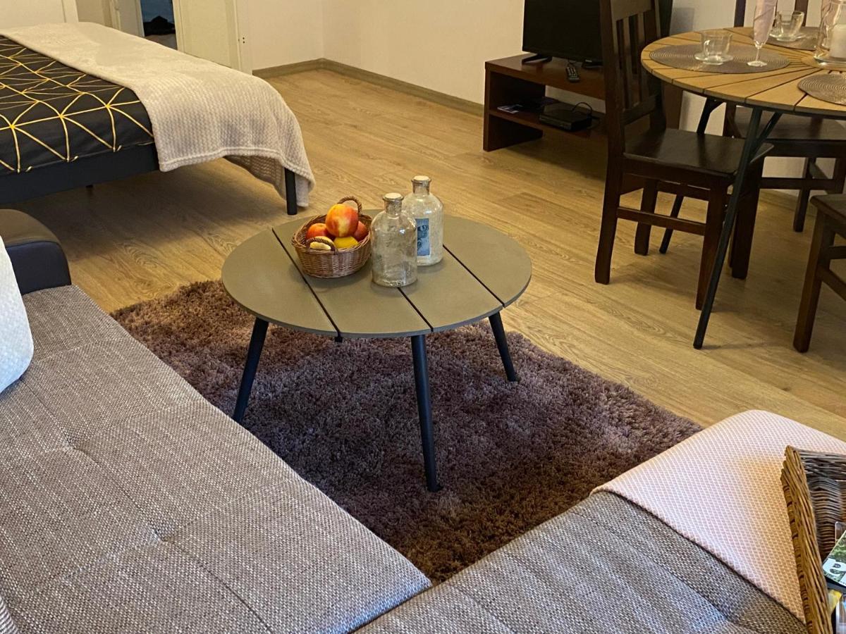Apartament Arsenal Appartement Warschau Buitenkant foto