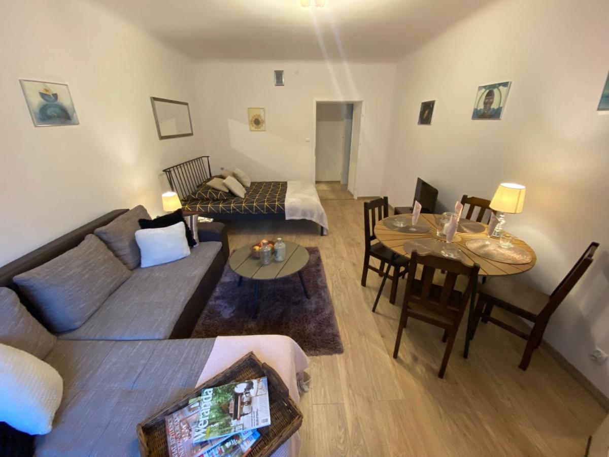 Apartament Arsenal Appartement Warschau Buitenkant foto