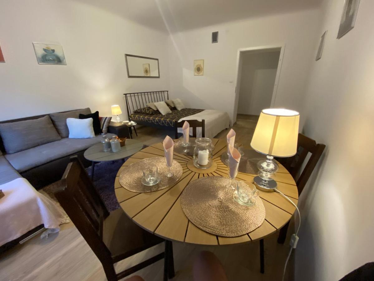 Apartament Arsenal Appartement Warschau Buitenkant foto