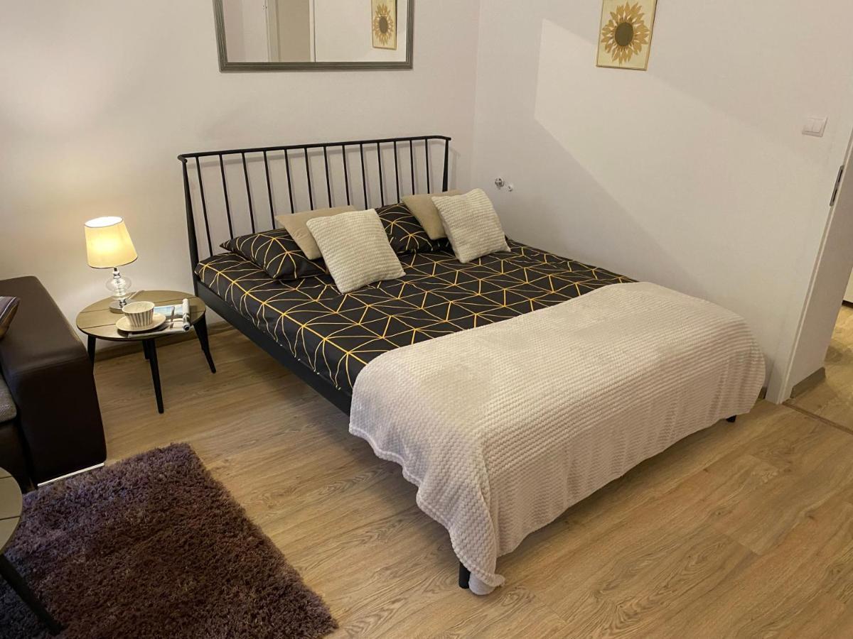 Apartament Arsenal Appartement Warschau Buitenkant foto
